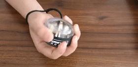 动动手就能消耗脂肪？这个球还能顺便帮你摆脱“鼠标手”