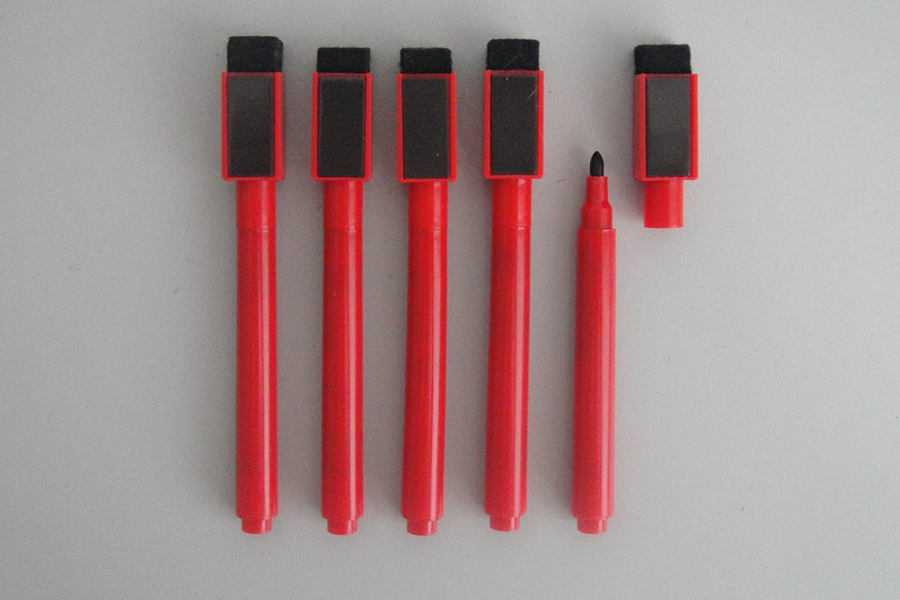 白板记号笔弄在手上怎么才能去除,如何去除白板上记号笔字迹