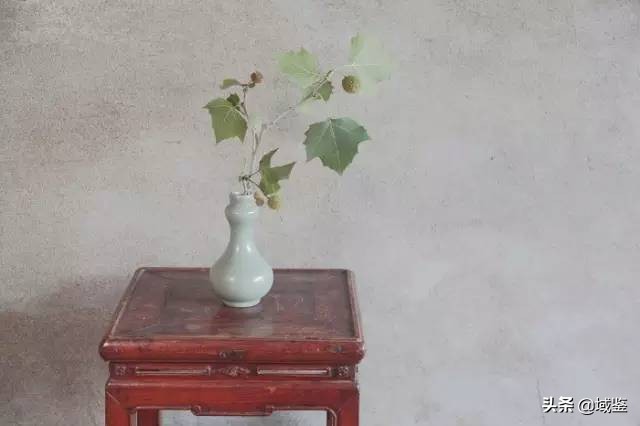 “一花一世界”：古瓷插花，小天地里有大文章