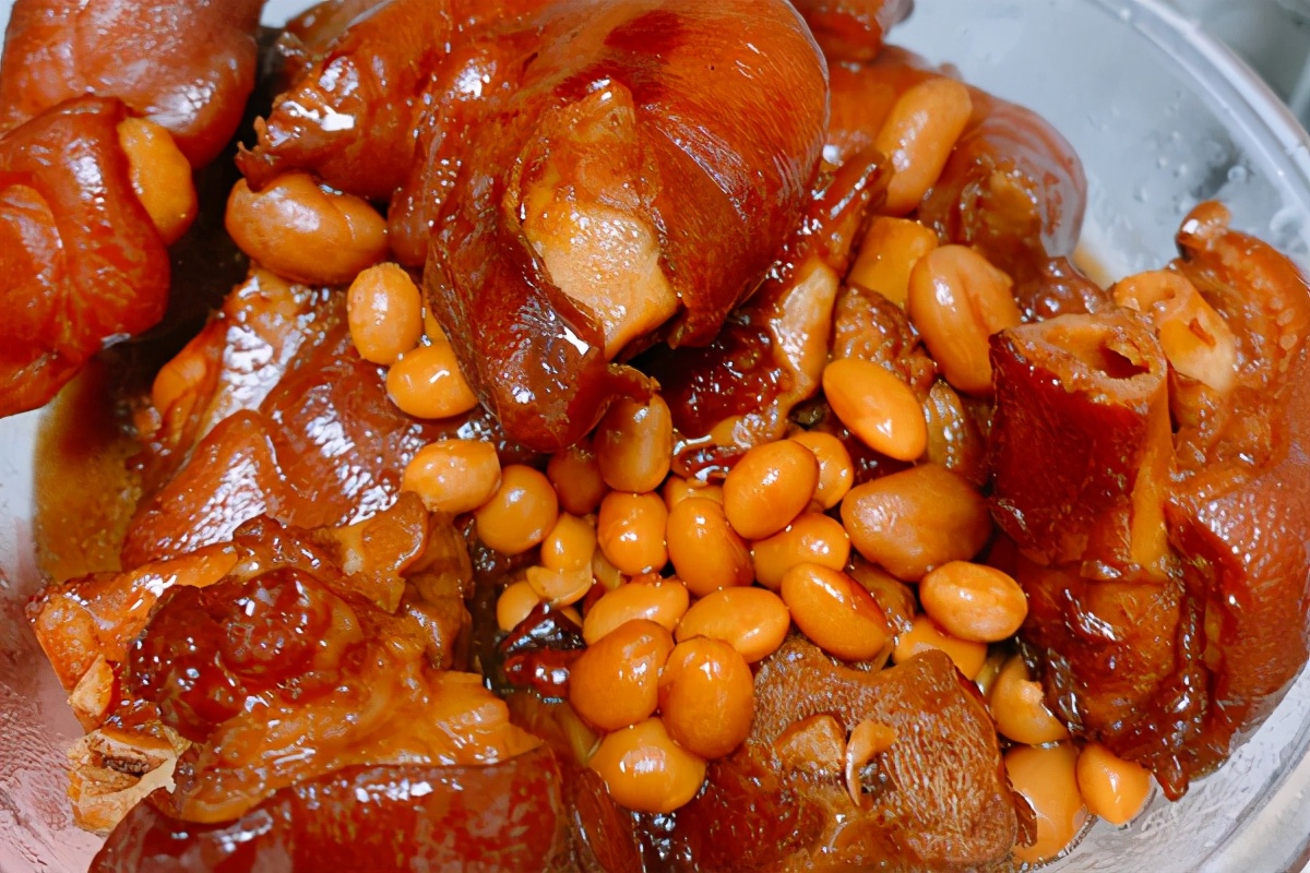 怎样炖猪蹄才能软烂不柴,炖猪蹄时牢记三不放