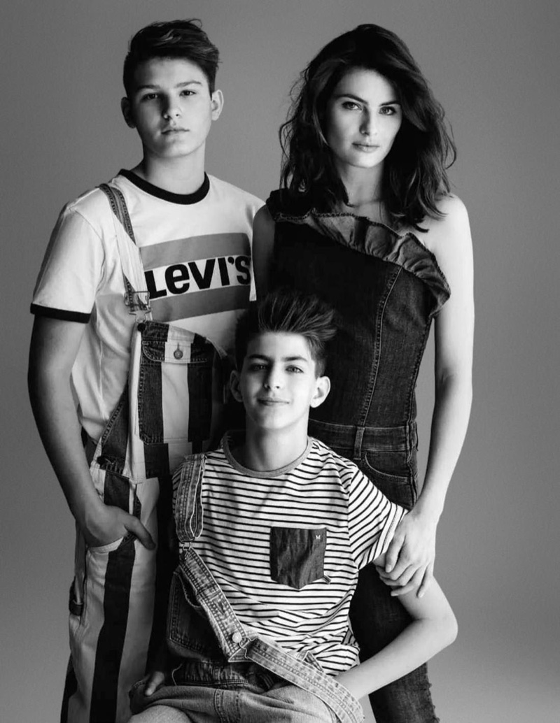 维密前任一姐豁出去了！37岁全裸拍大片，身材完美不见一丝赘肉