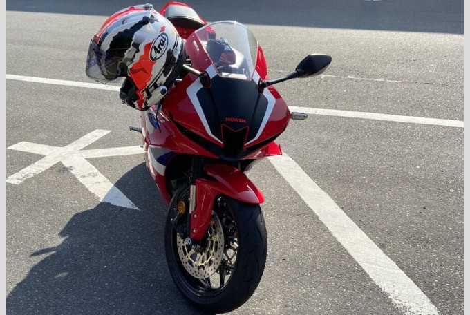 本田cbr600rr2022款机车,本田cbr600rr发动机质量