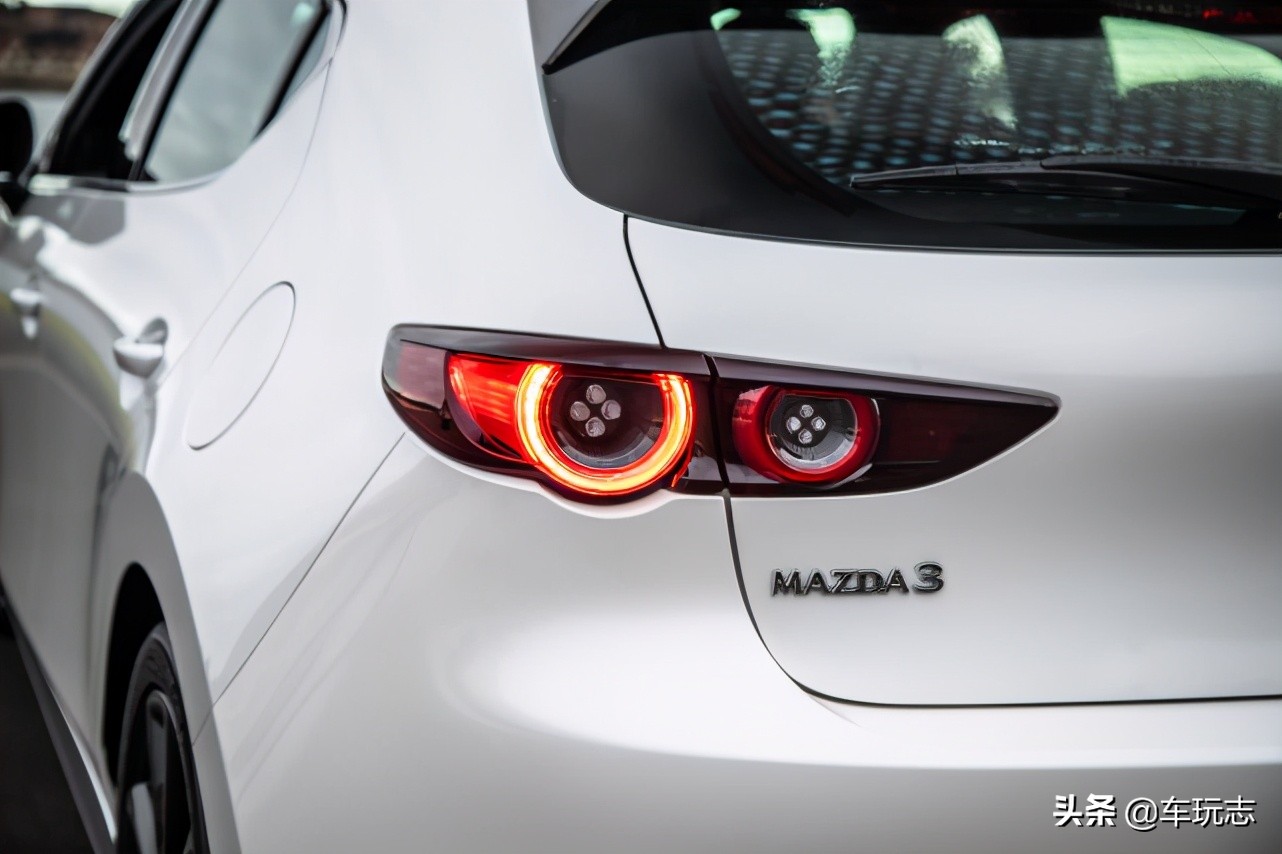 马自达mazda32015款,12年长安马自达mazda3发布