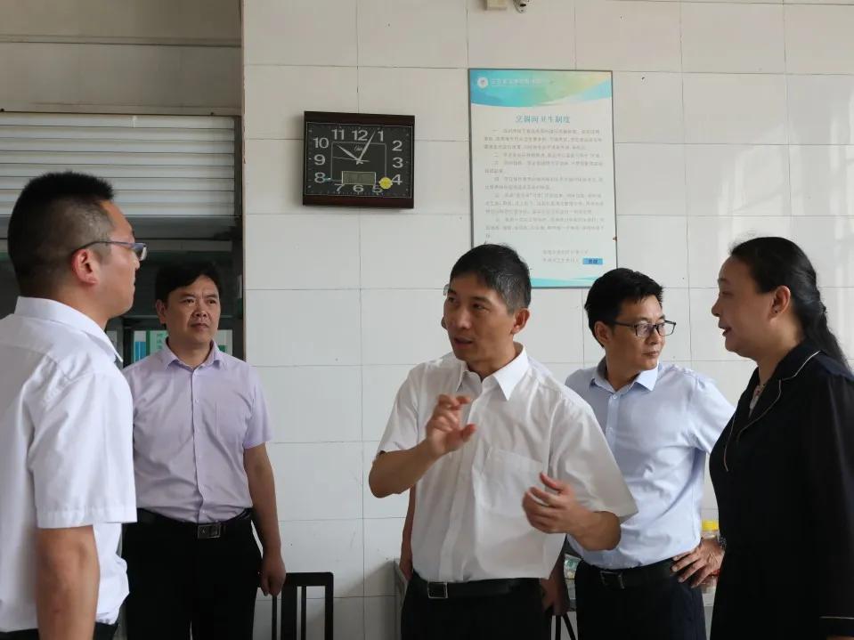 川港小学吴梦洁,川港小学吴梦洁回母校