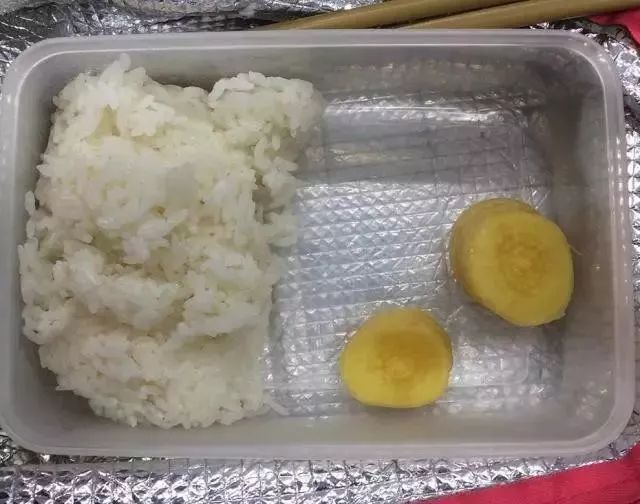 请广大“师奶”引以为戒,打死都不要让你老公入厨房