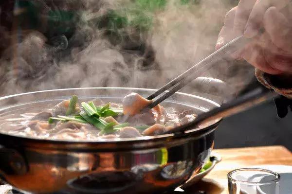 7个值得你驱车前往的吃羊肉地，这一口还魂的羊肉，吃了会上瘾！