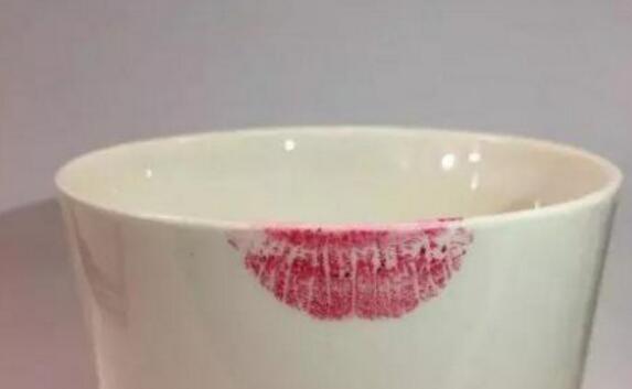 口红易掉色怎么办教你一招,口红很容易掉色要怎么办