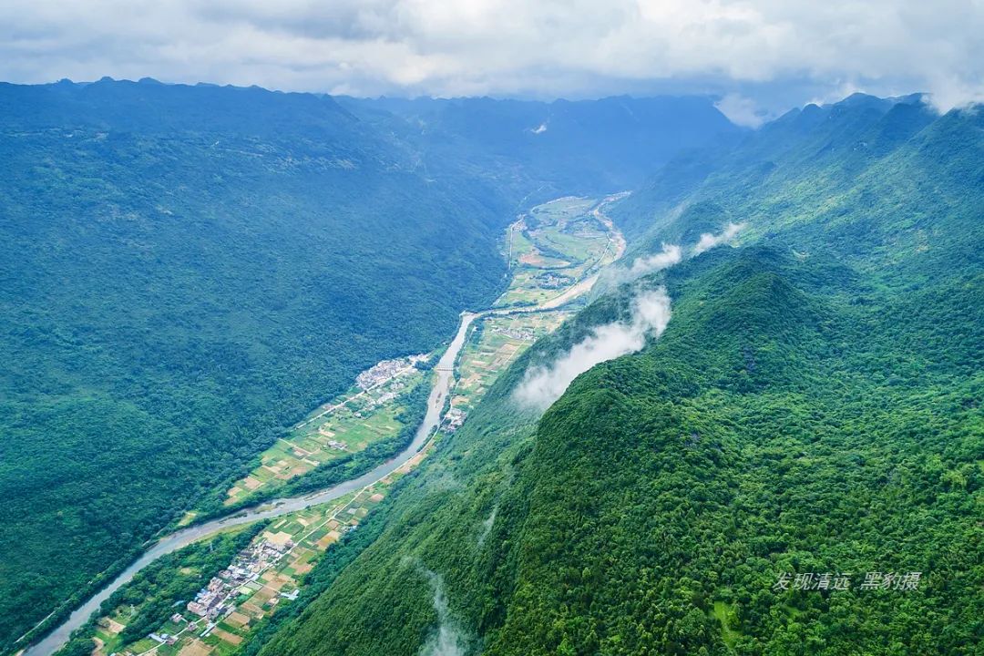 徒步穿越秦岭无人区,徒步穿越喀斯特森林