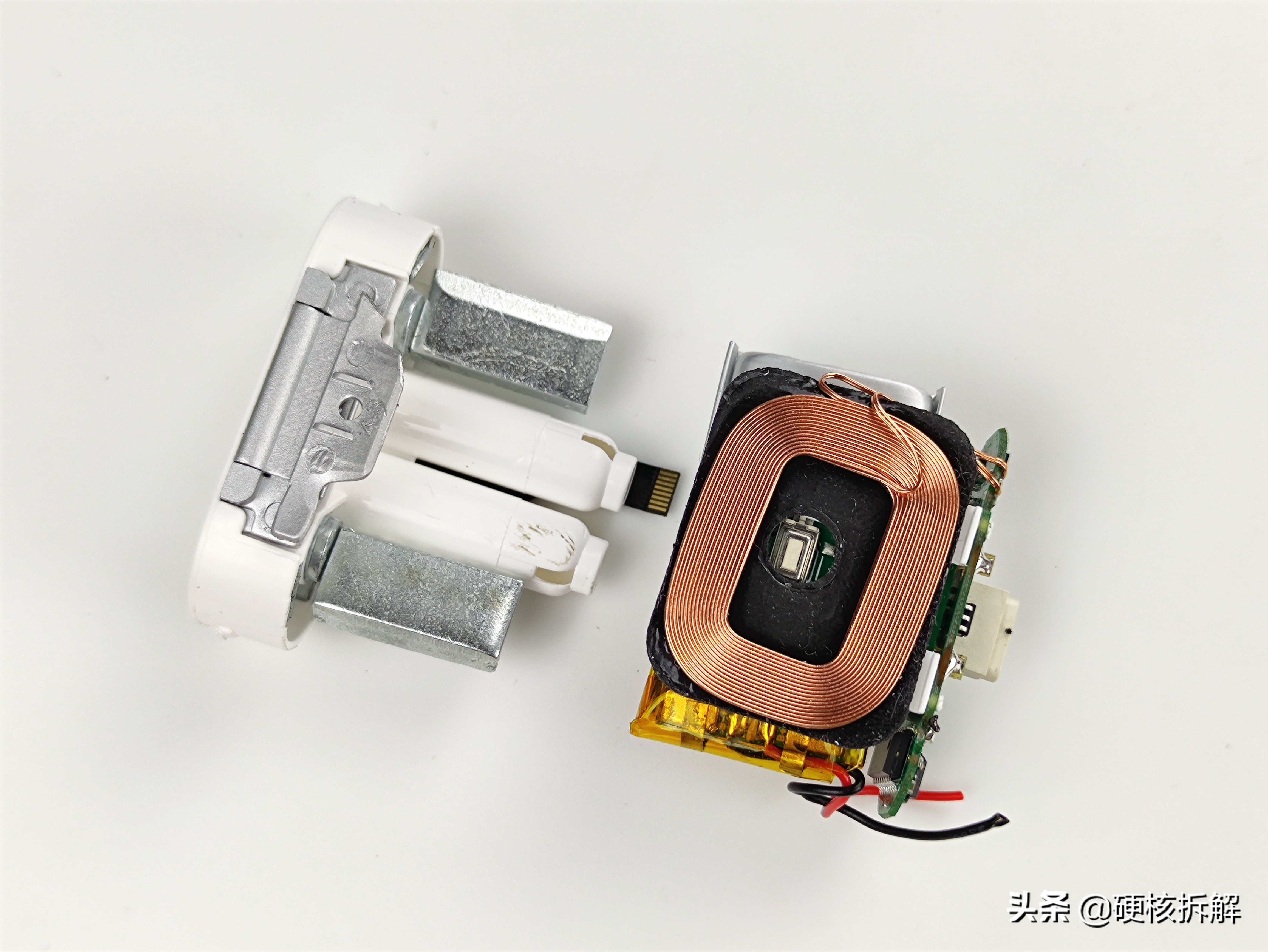 苹果耳机拆盒真假辨别airpods三代,华强北airpodspro耳机和正品对比