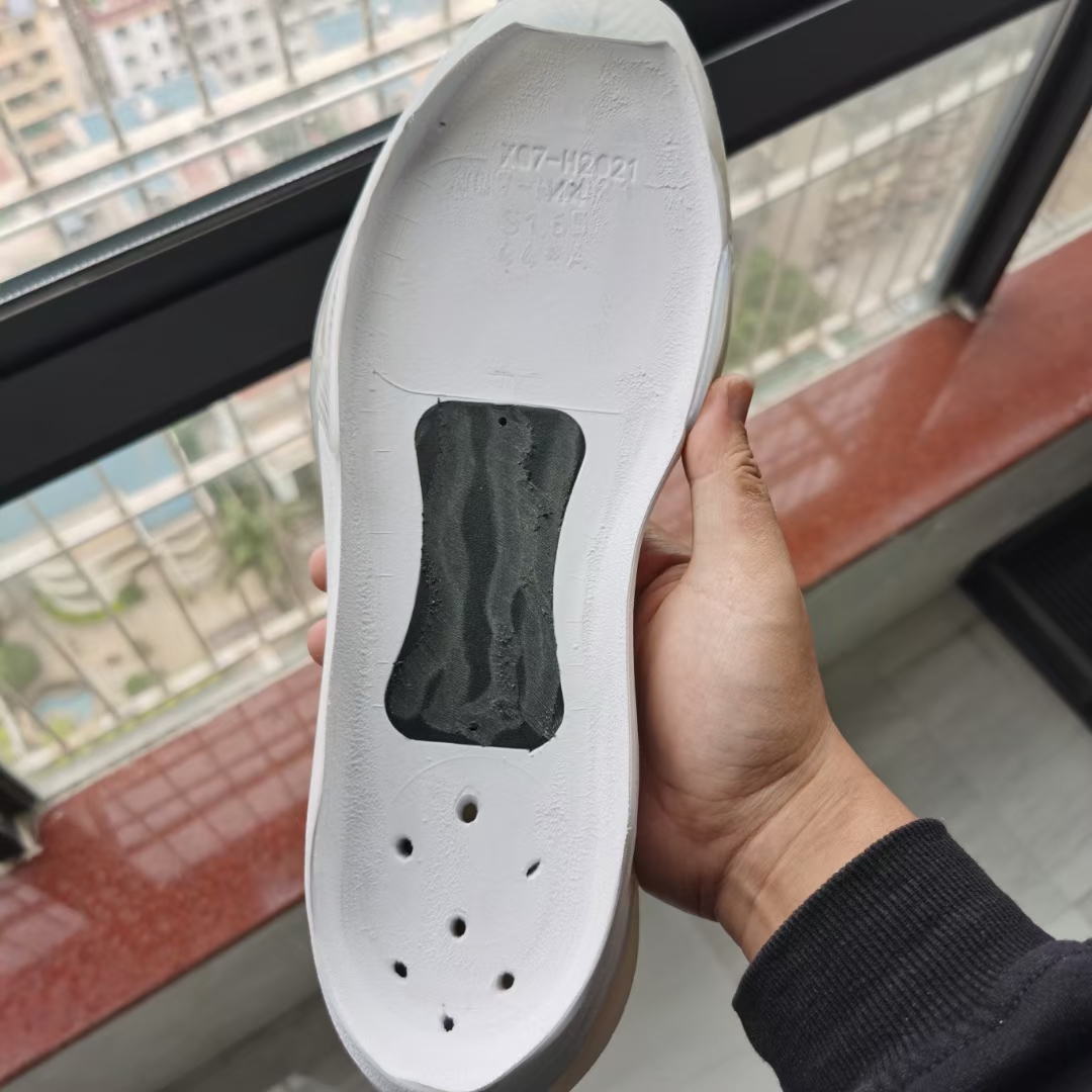 国产性价比球鞋,和先驱7一样的国产球鞋