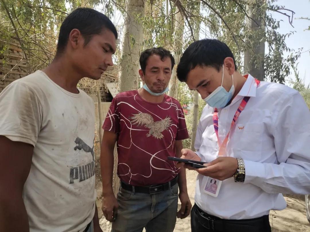 “这个巴郎子,不简单!”