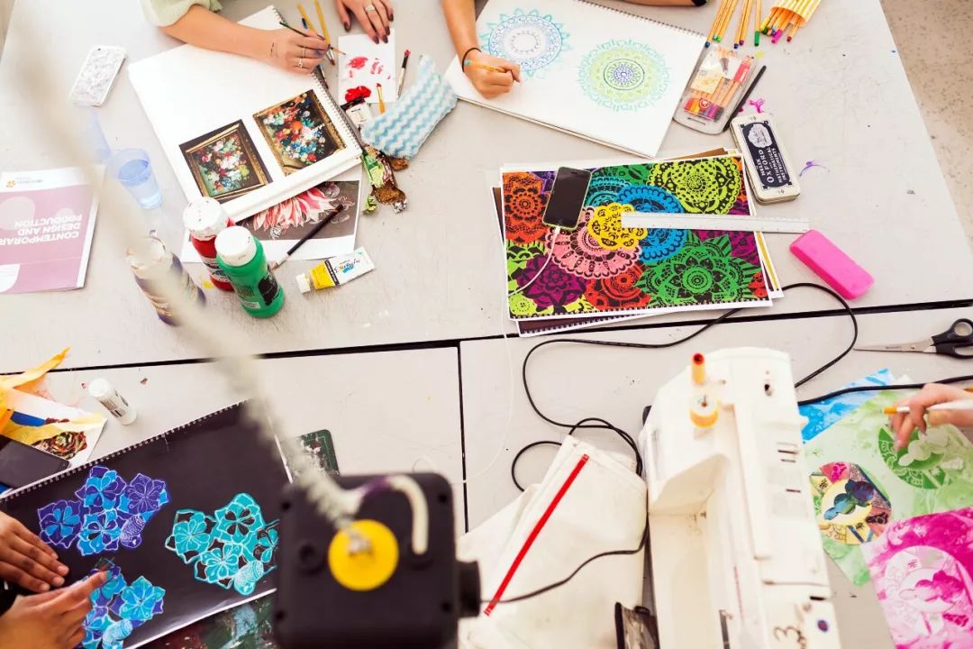 第三等级预科文凭：艺术，设计与媒体,在线