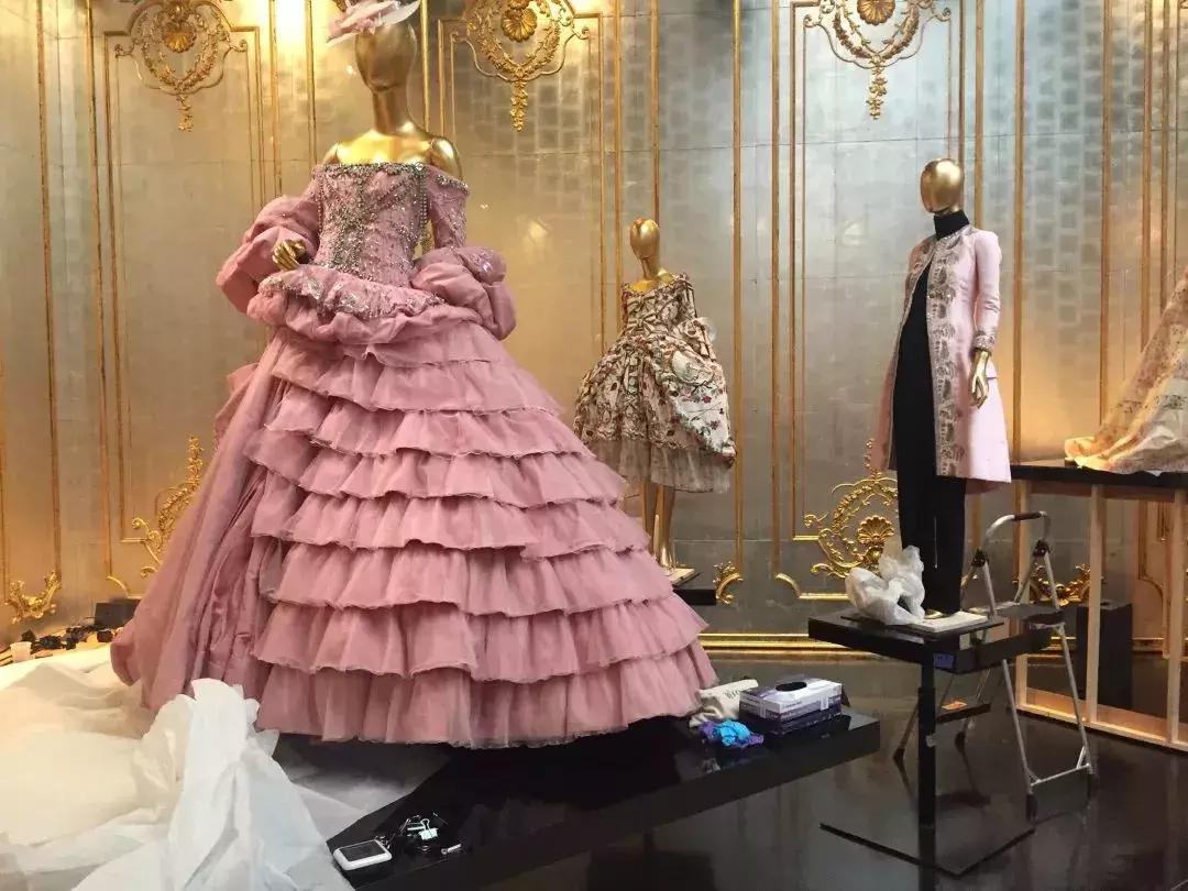 鐬掑ぉ杩囨捣鏃惰,鐬掑ぉ杩囨捣鏈嶈