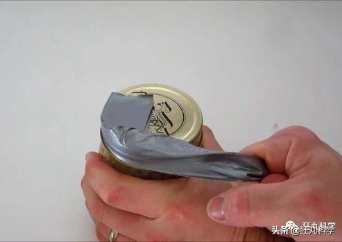 原来胶带也可以当粘粘球来玩,原来胶带还能这样用