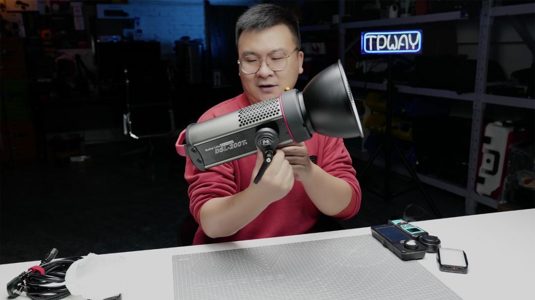 锐鹰100w和200w,锐鹰200w评测视频