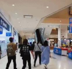 丢脸！这帮国人又到日本开启了疯抢模式