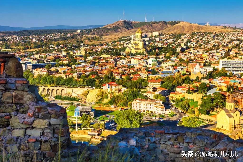 人少景美的小众旅行国家,十个旅游便宜又安全的国家