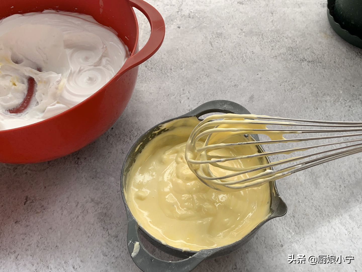 戚风蛋糕怎样做不开裂不塌陷,戚风蛋糕倒扣教学