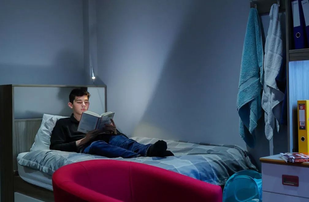 萨里郡大学,萨里郡有什么大学