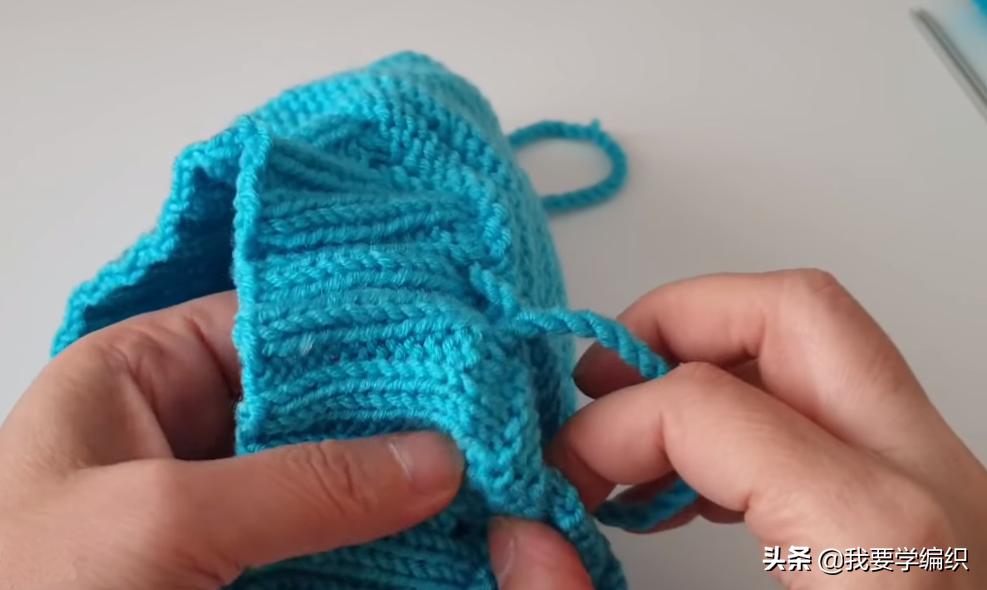 新手也能学会的一款帽子，成人孩子都适合，宝宝抽绳香肠帽教程