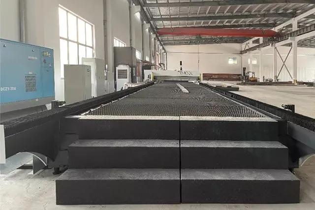 上海龙门式激光切割机市场报价,沪工龙门激光切割机