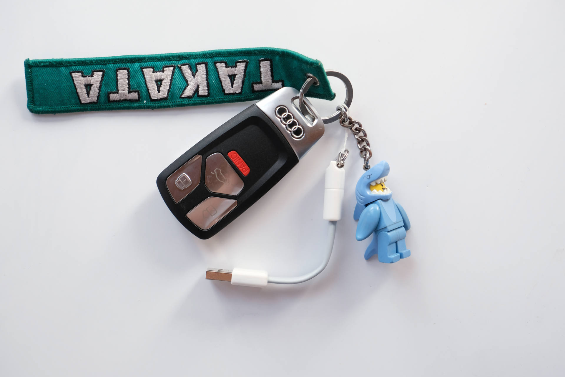 无线充电器三合一充电宝,摩米士无线充电宝测评