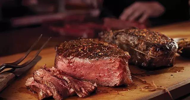 世界顶级牛肉是什么牛,世界最顶级的牛肉视频