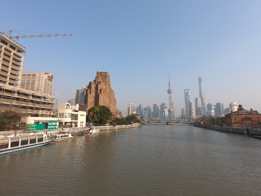 实拍上海干净的街道市容，不愧是一线城市，和你心中的魔都一样吗