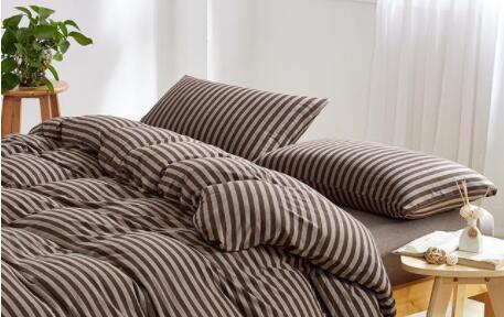 床上四件套怎么挑面料,床上四件套怎么挑选材料