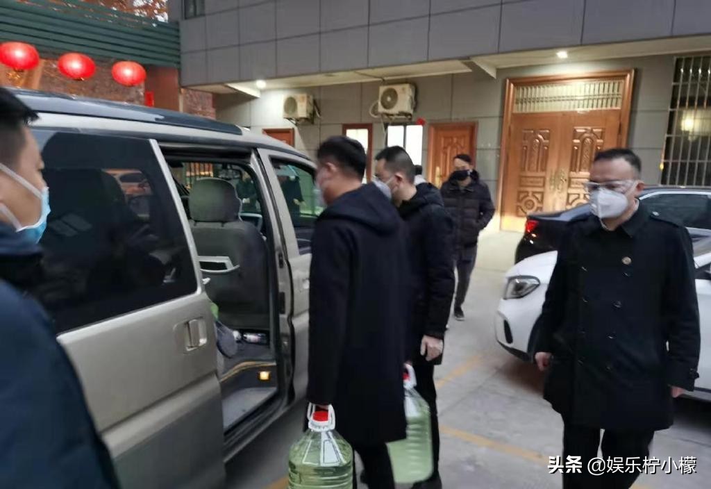 苗阜在郭德纲的地位,苗阜向郭德纲示好主流认错