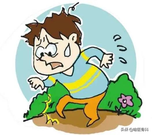 小孩崴着脚筋了怎么办,孩子崴脚时穿的鞋子怎么处理