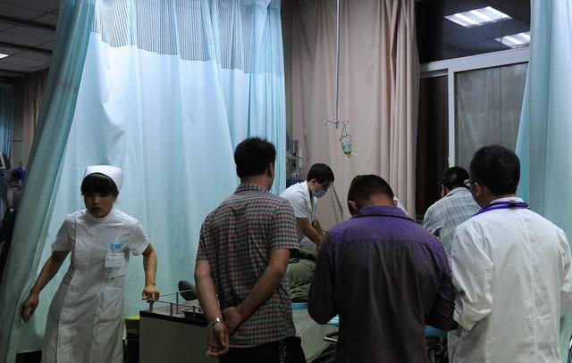 手术室床窄怎么回事,手术室的床有多软