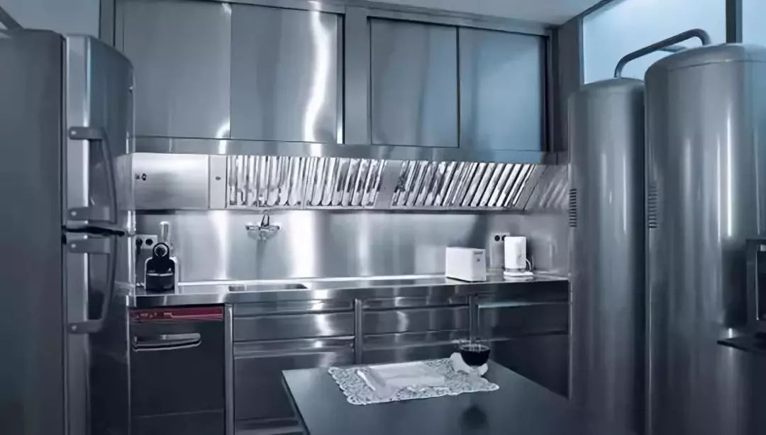 christianlouboutin粉色华伦天奴,christianlouboutin设计过的鞋子