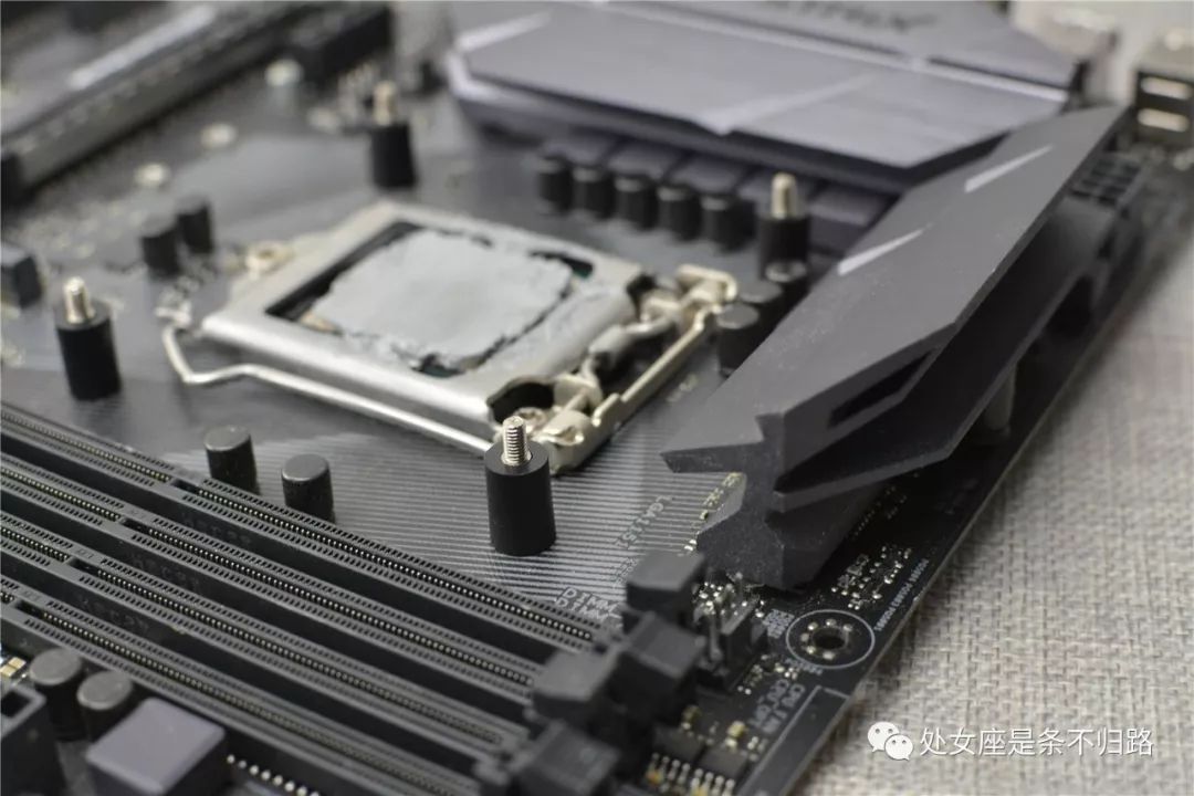 酷冷至尊冰神g240水冷安装教程,酷冷至尊g240rgb怎么插线