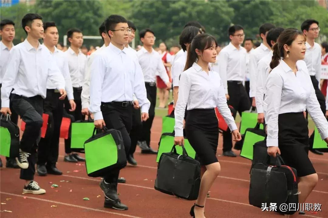 成都大学运动会来自不同国家,成都大学世界大学生运动会