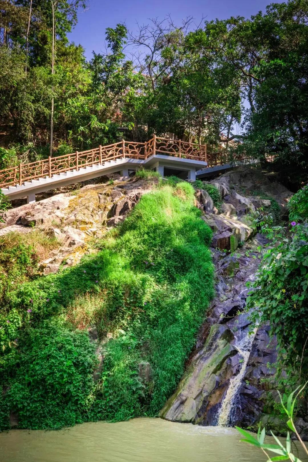 在大山深处幽静绝美的村落,深藏大山中的村落