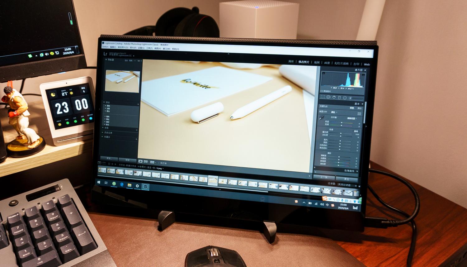 switch游戏机便携版测评,办公和玩switch的显示屏