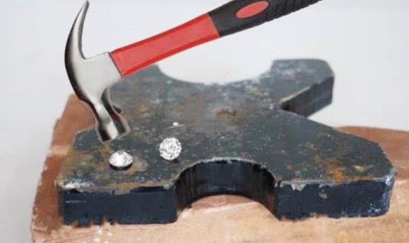 钻石是地球最坚硬东西,钻石是世界上最硬的石头吗