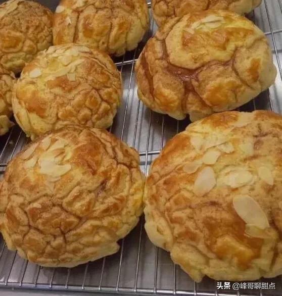 丹麦脆皮菠萝包,丹麦菠萝包半成品烘烤