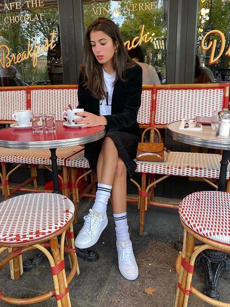 恋爱脑女生必看的动漫,恋爱脑女生必看小说