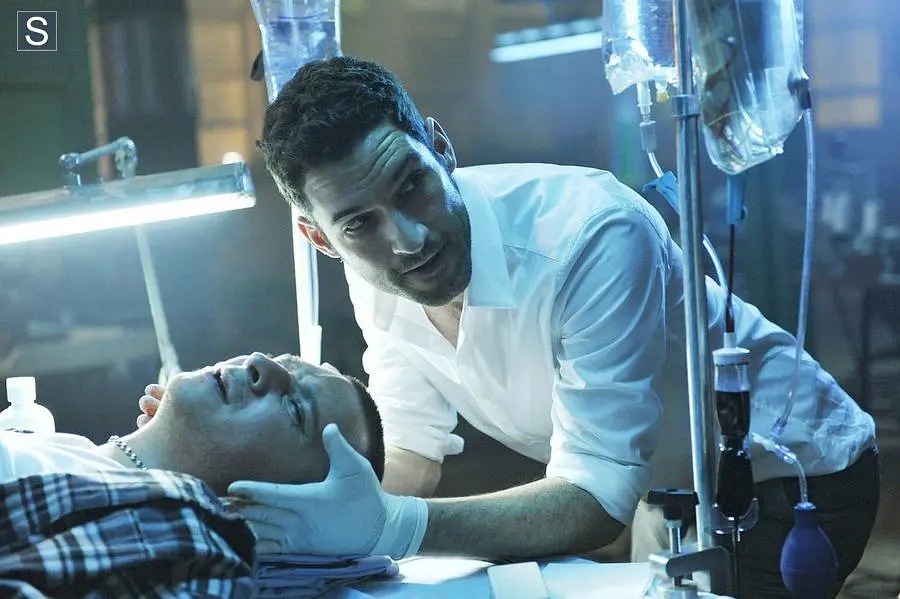 路西法下台拉斐尔上位,路西法男主角是怎么上位的