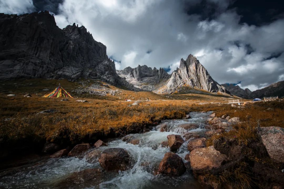 用相机如何拍摄过渡虚化的效果,想拍出高质量的短视频