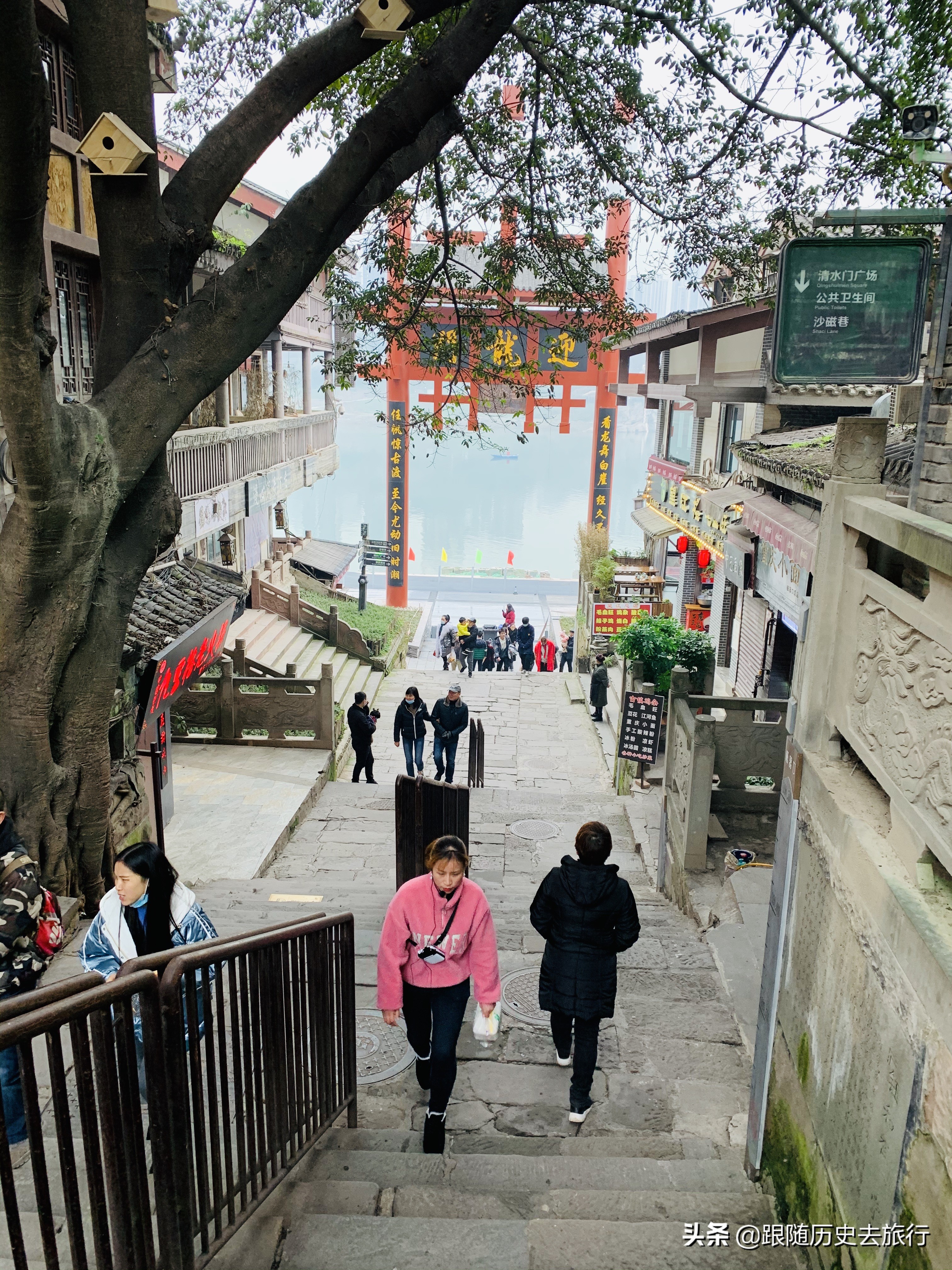 重庆旅游必去的磁器口，延绵千年古色古香，为啥却有很多人吐槽？