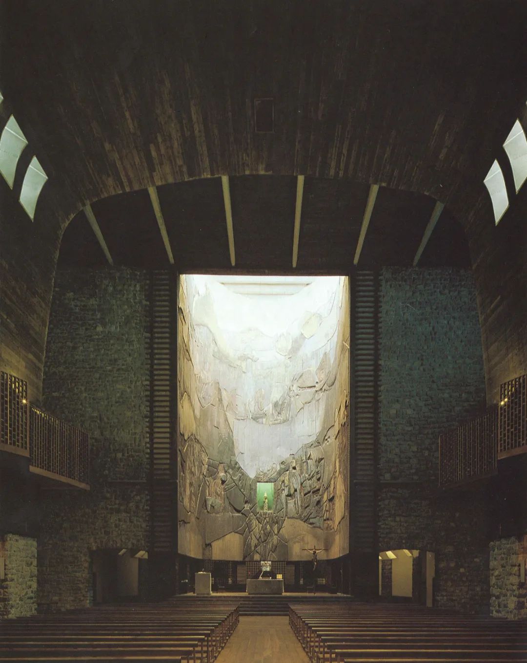 Church丨粗野的力量与信仰