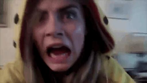 甜!英国贵族超模爱上美国女演员,机场热吻,狂撒狗粮