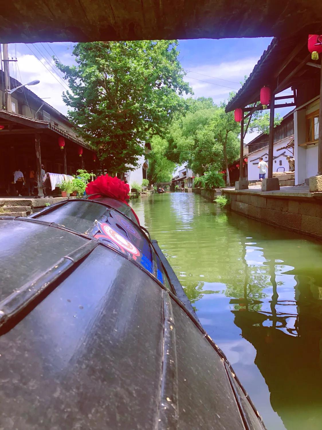 听戏享受这悠闲时光,听戏喝酒自在逍遥