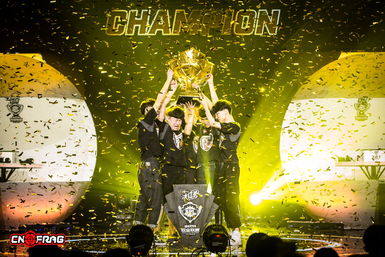 TheYearinPhotos-cnFrag2018年度电竞图片