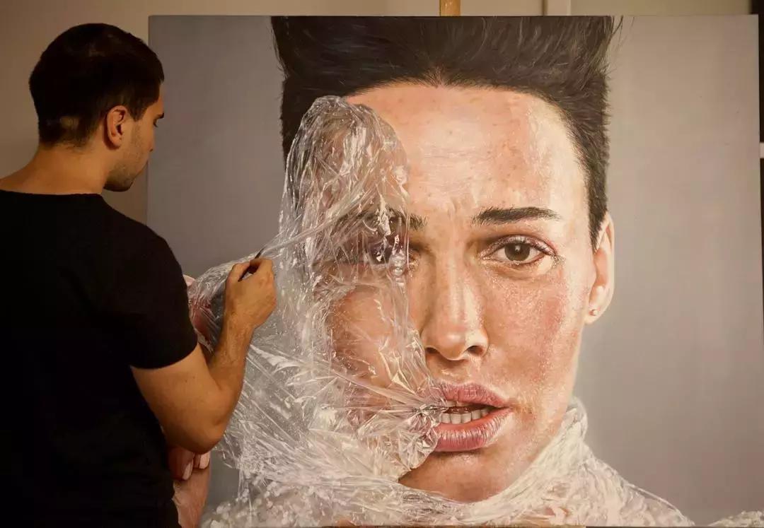 他画了一波美人，笔触精致，活色生香