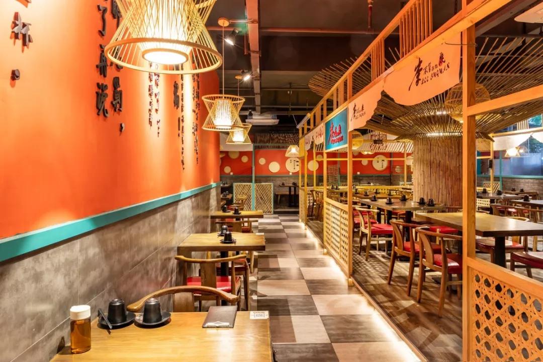 烧烤店怎么做菜品引流吸引顾客,烧烤店怎么用味道吸引人