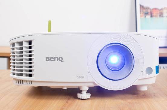 萌新扫盲贴：家用投影仪与商务投影仪的区别在那，别傻傻分不清